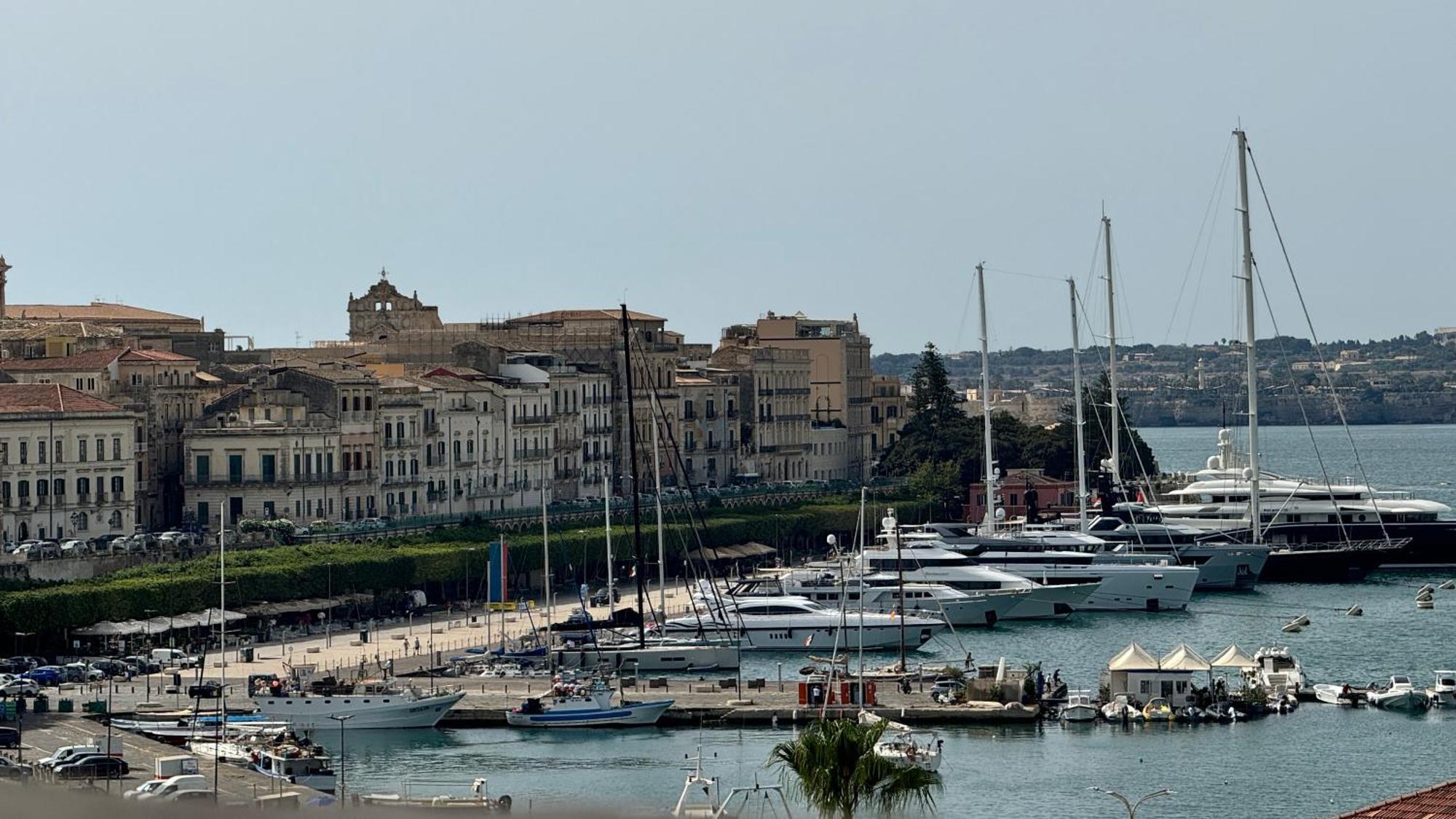 Bed and Breakfast La Terrazza Sul Porto Syracuse Exterior foto